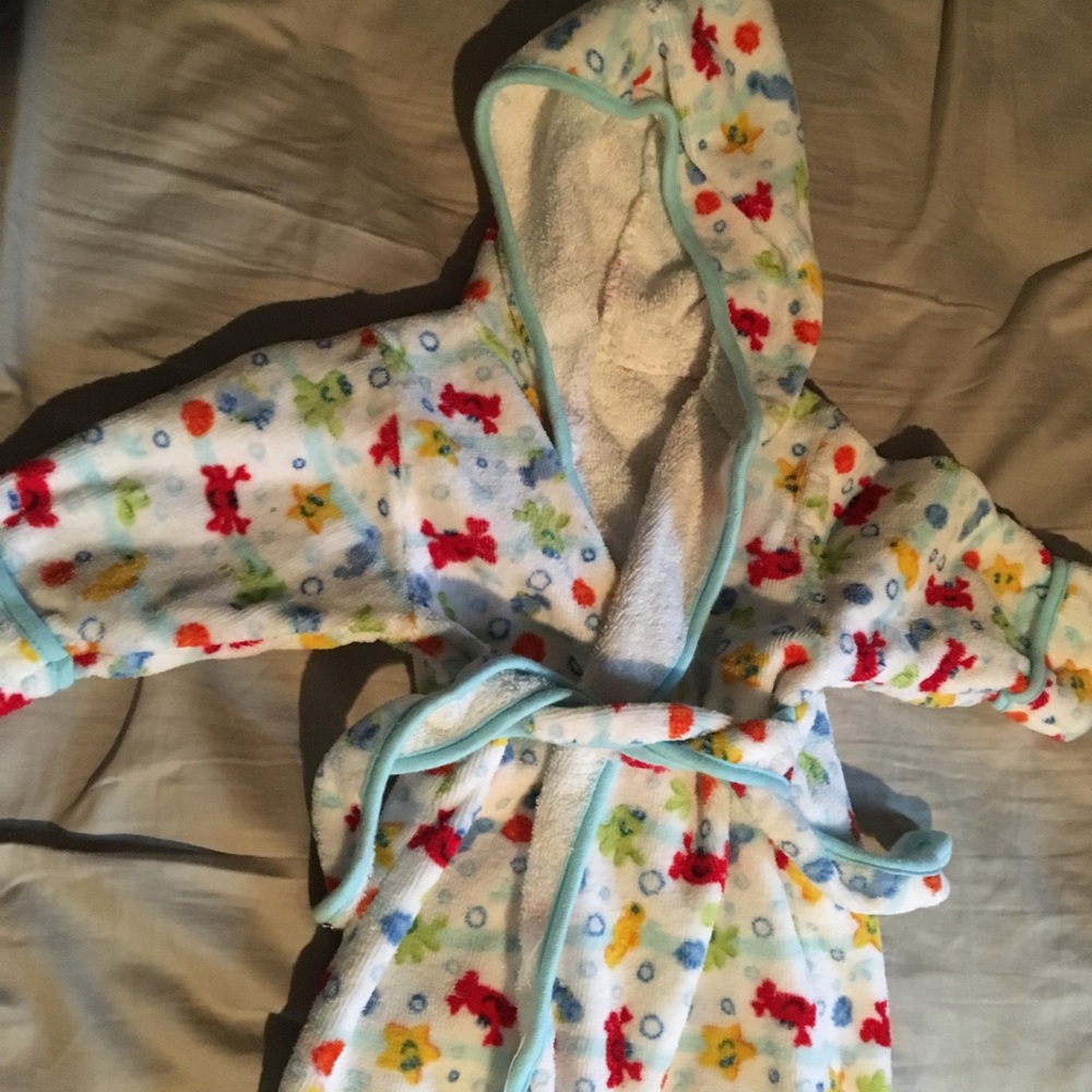 Nice sea themed white bath robe for baby