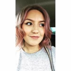 Meet your Posher, Adriana