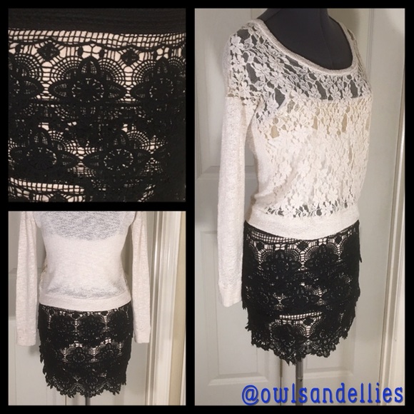 Black Lace Mini-Skirt - Picture 3 of 3