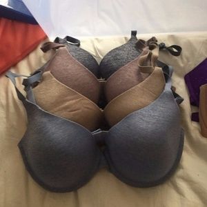 Lot of Victoria's Secret 32DD bras