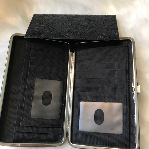 Black wallet - Picture 3 of 5