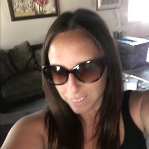 Meet your Posher, Andra