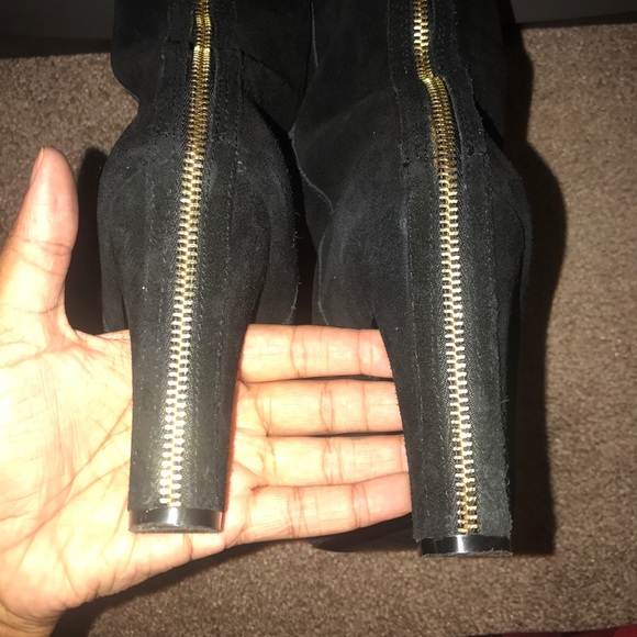 Vince Camuto black veronica boots - Picture 5 of 7