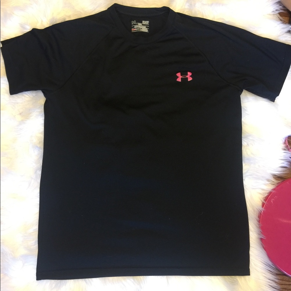 Women's under armour short sleeve size small