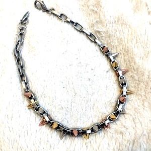 Spike necklace