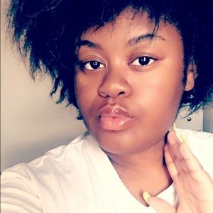 Meet your Posher, Krishauna