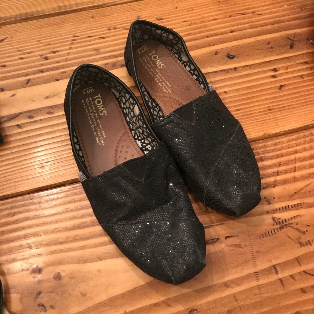 Black Glitter TOMS W7.5