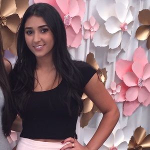 Meet your Posher, Malak