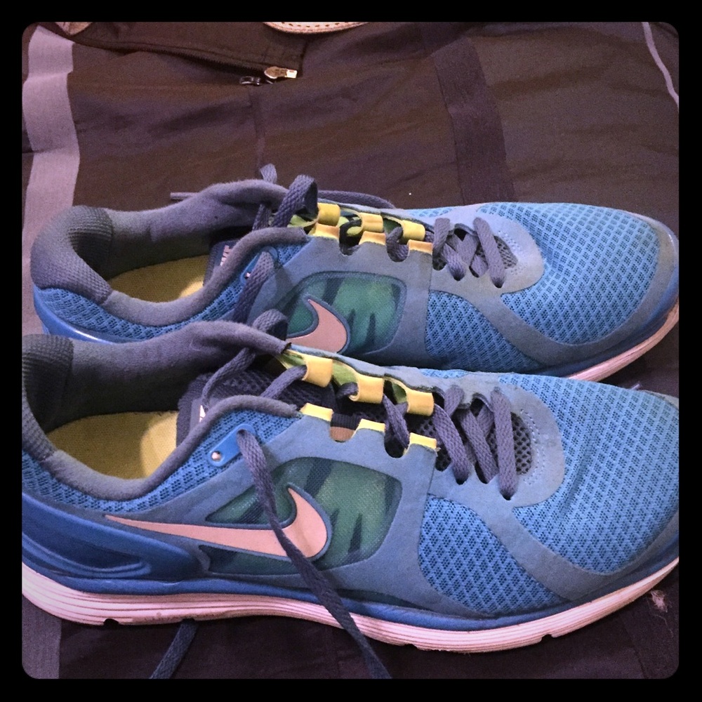 Blue w/Volt LunarEclipse2 Nike's!!