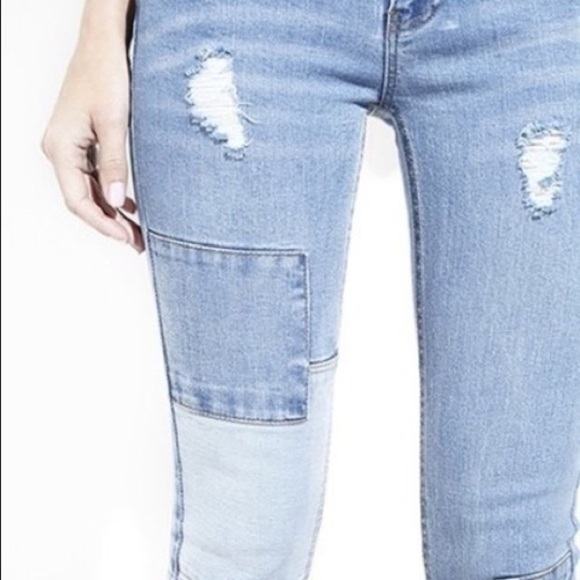Last 1 ⬇️ Distressed Patchwork Skinnies - Picture 3 of 4