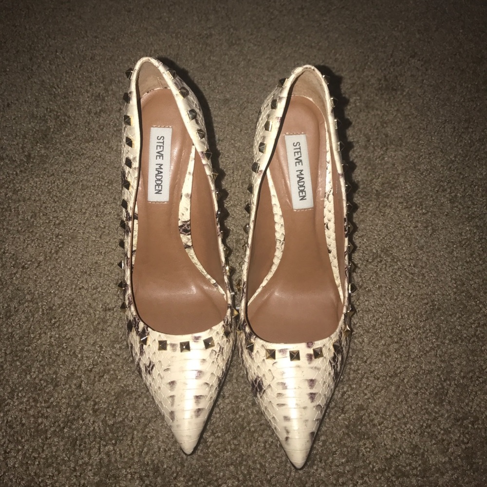 Steve Madden 4 inch heels. Studded dress shoes.