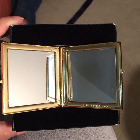 Debbie J. Palmer quilted gold dual compact - Picture 4 of 4