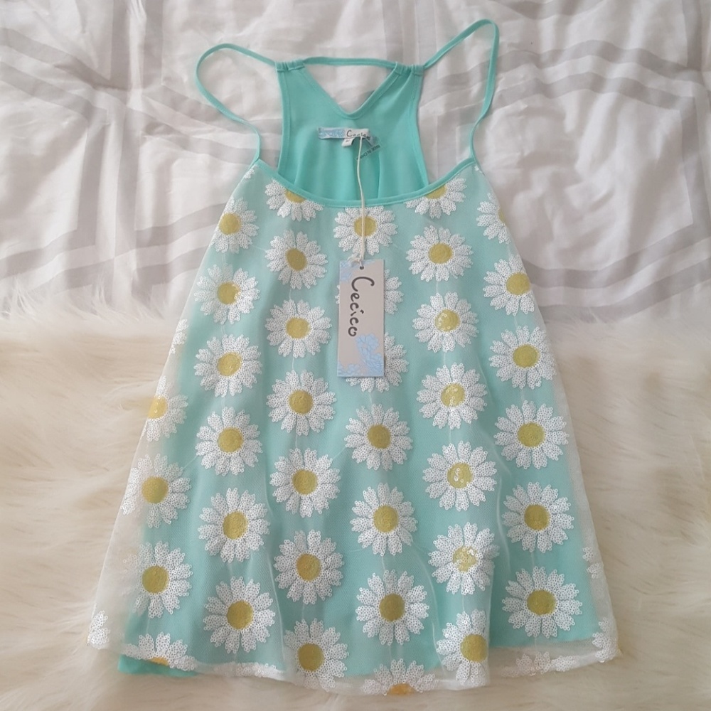 Nwt cecico tank top