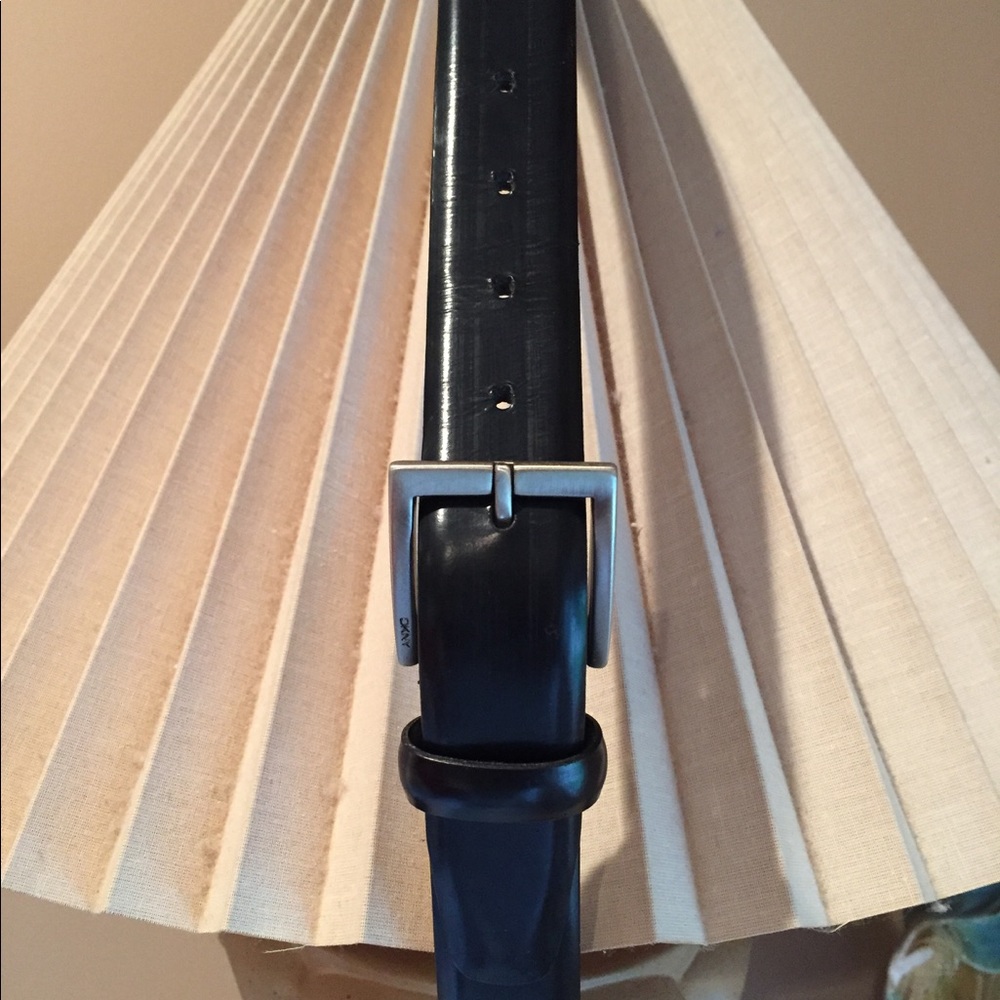 DKNY: GENUINE LEATHER BELT