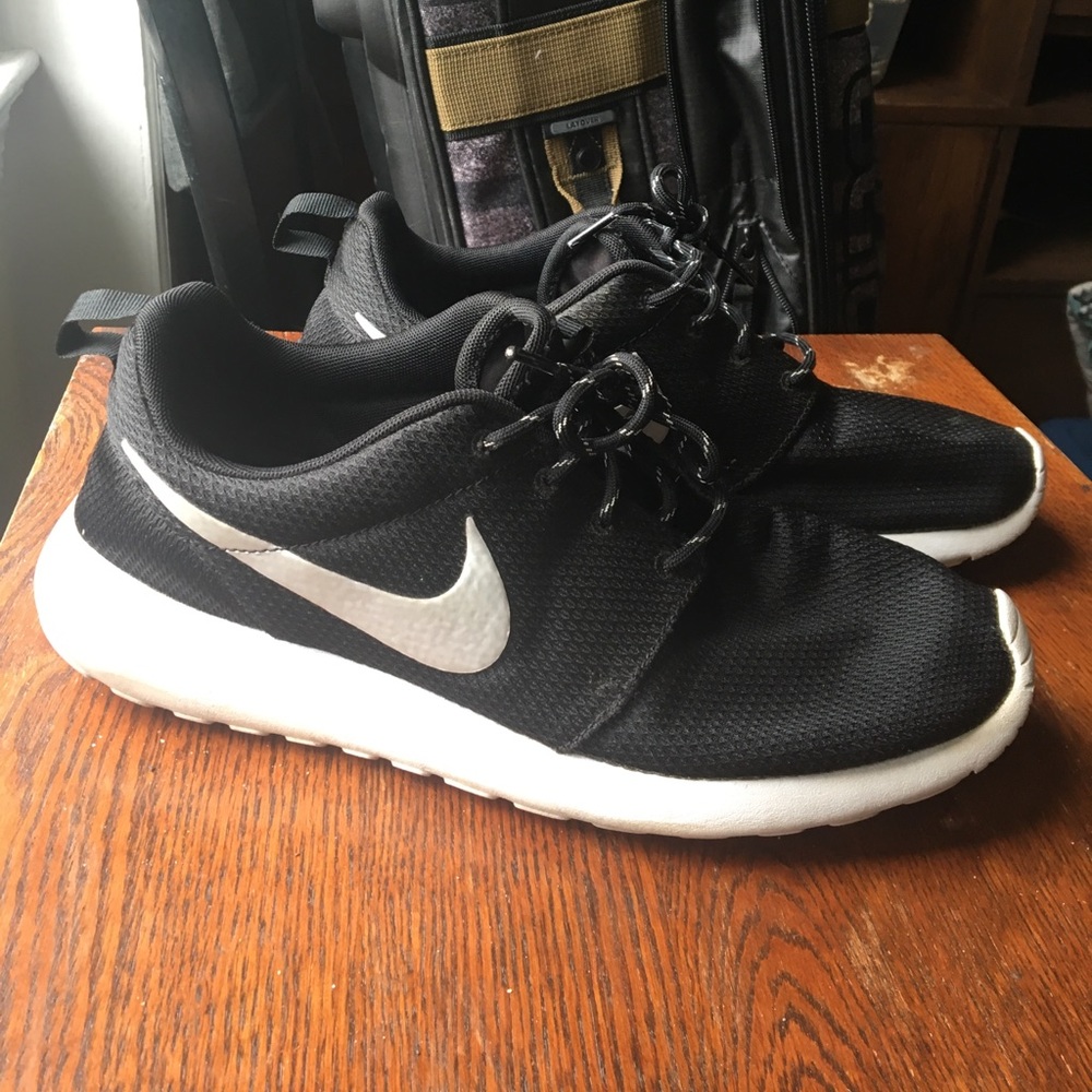 Women's Nike Roshes