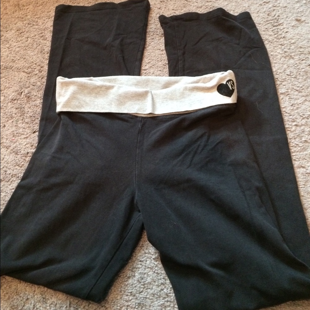 ✨last day✨VS Flared Yoga Pants