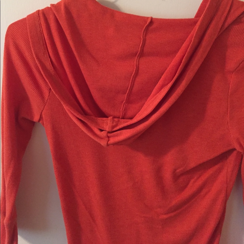 Top - Picture 2 of 2