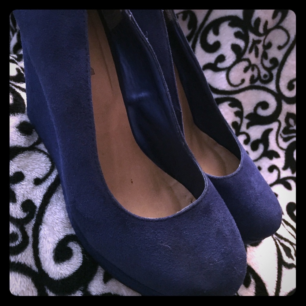 Wedge heels