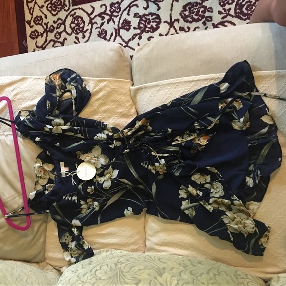 Dresses & Skirts - Wrap dress