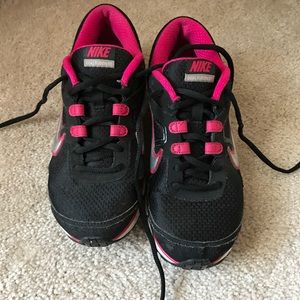 Women's Nike Tennis Shoes