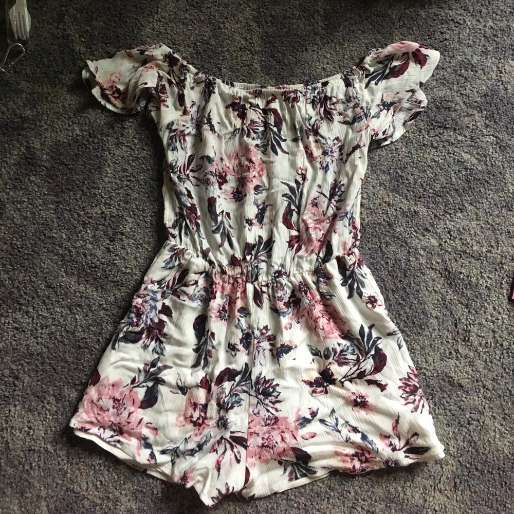Kendall and Kylie romper xs