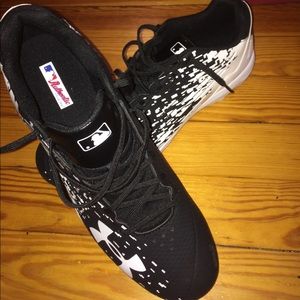 Under Armour Leadoff Low cleats size 15