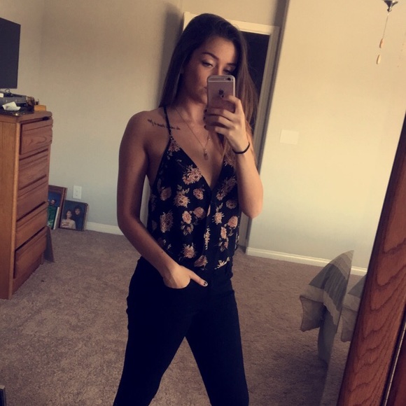 Meet your Posher, Cara - Picture 1 of 1