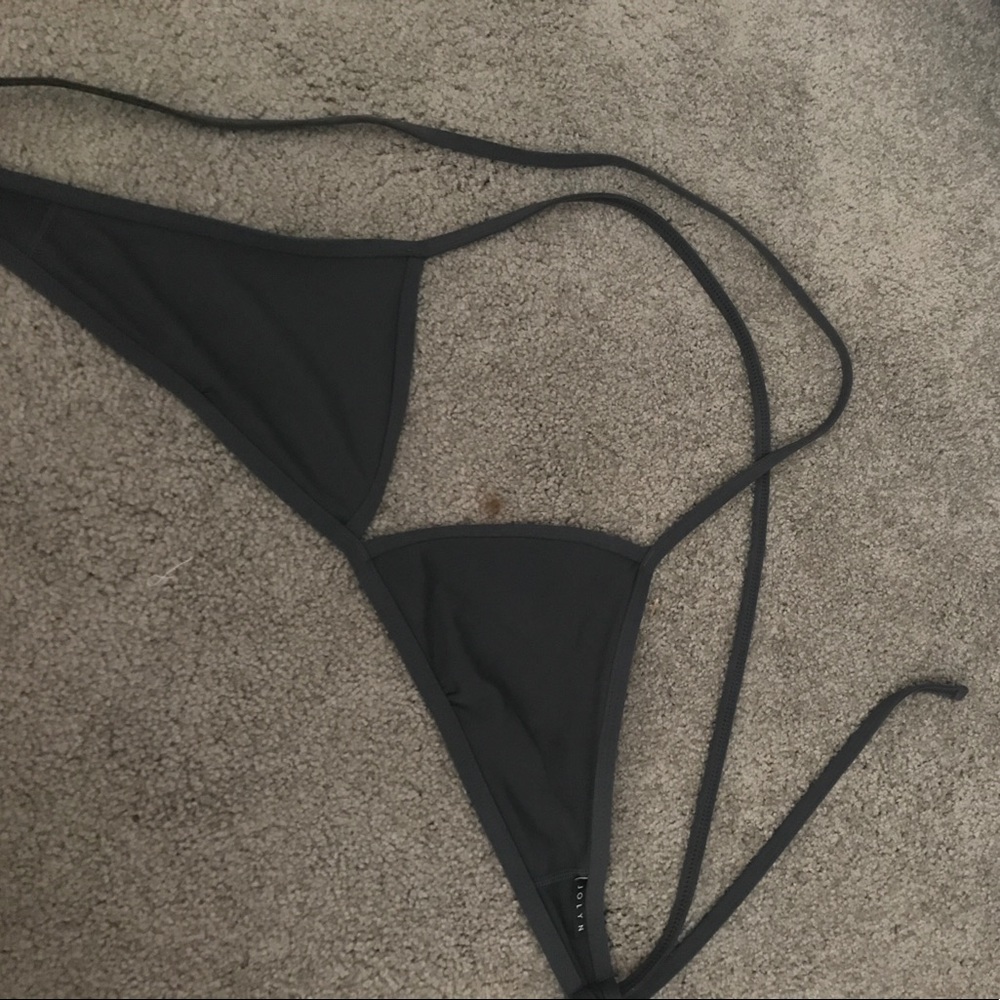 Jolyn triangle top