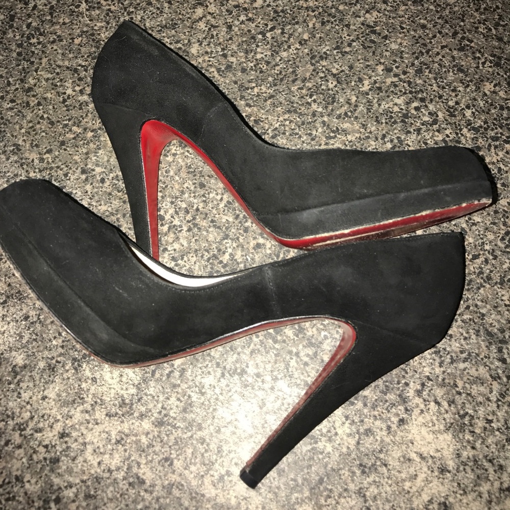 Christian Louboutin black suede platform pumps - Picture 8 of 8