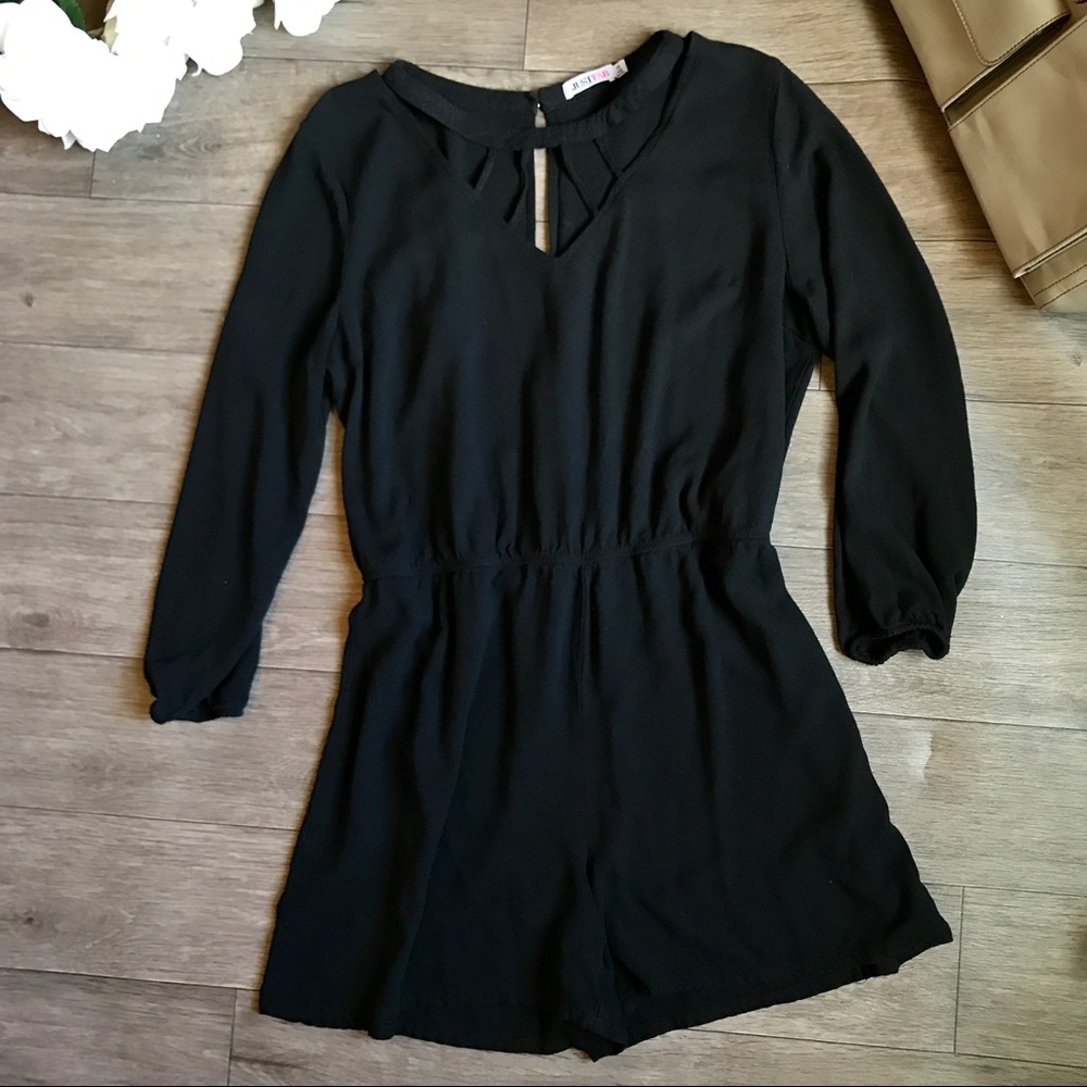 🎉24 HR SALE 🎉 Chandelier Neck Romper -Fits L/XL