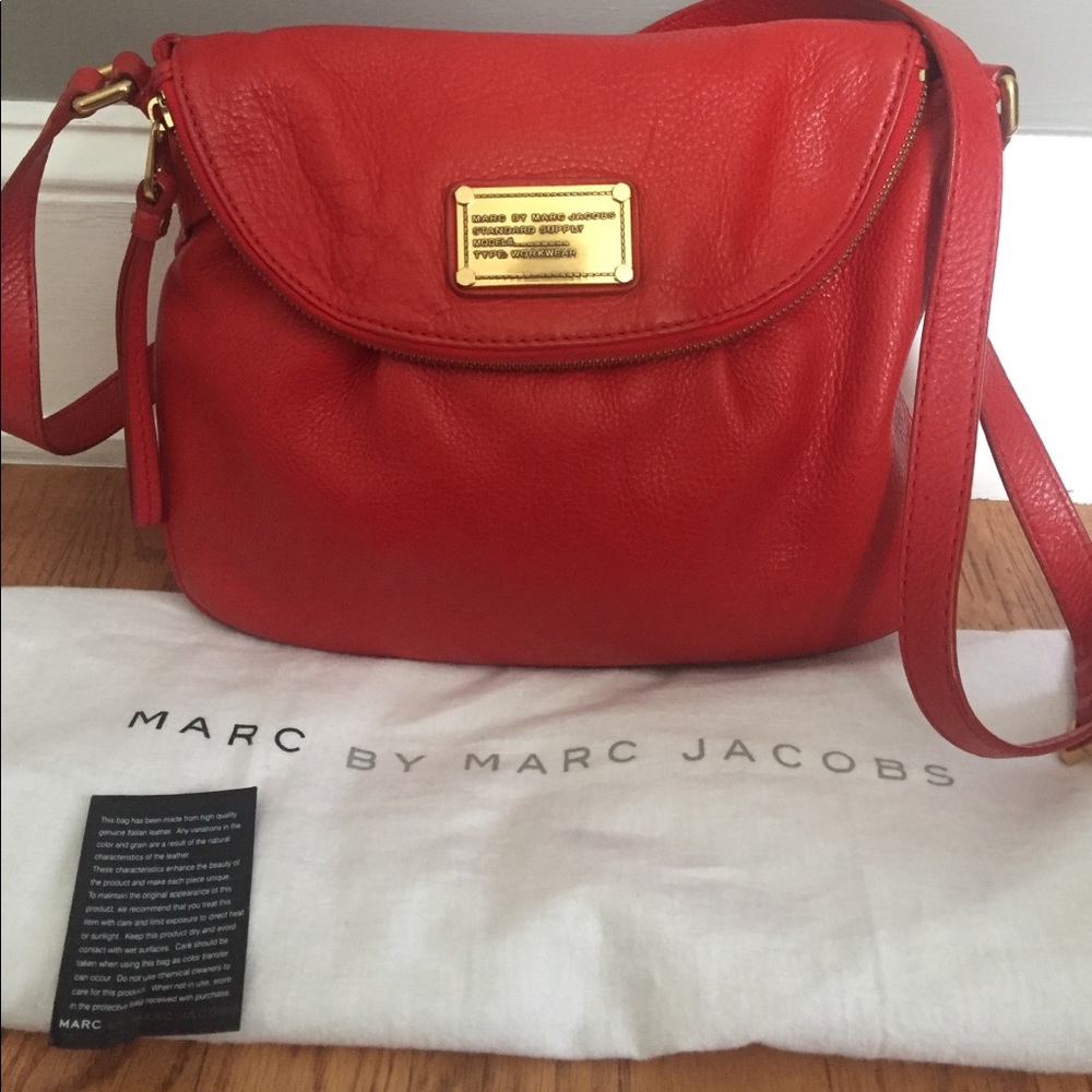 Marc Jacobs Classic Q Natasha Crossbody Red & Gold