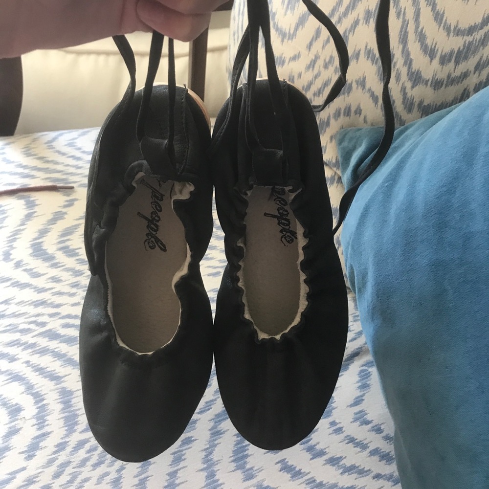 Size 36 Free People Black Lace Up Flats