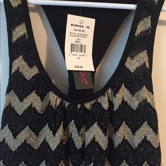 Top - Picture 2 of 3