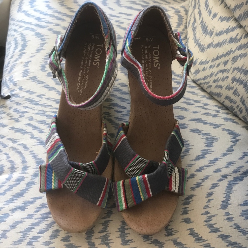 Size 6 Toms Wedges