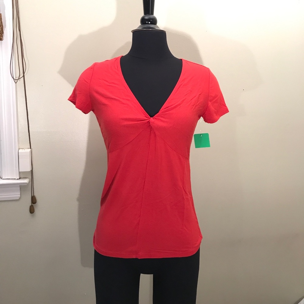 Red Saks Tee