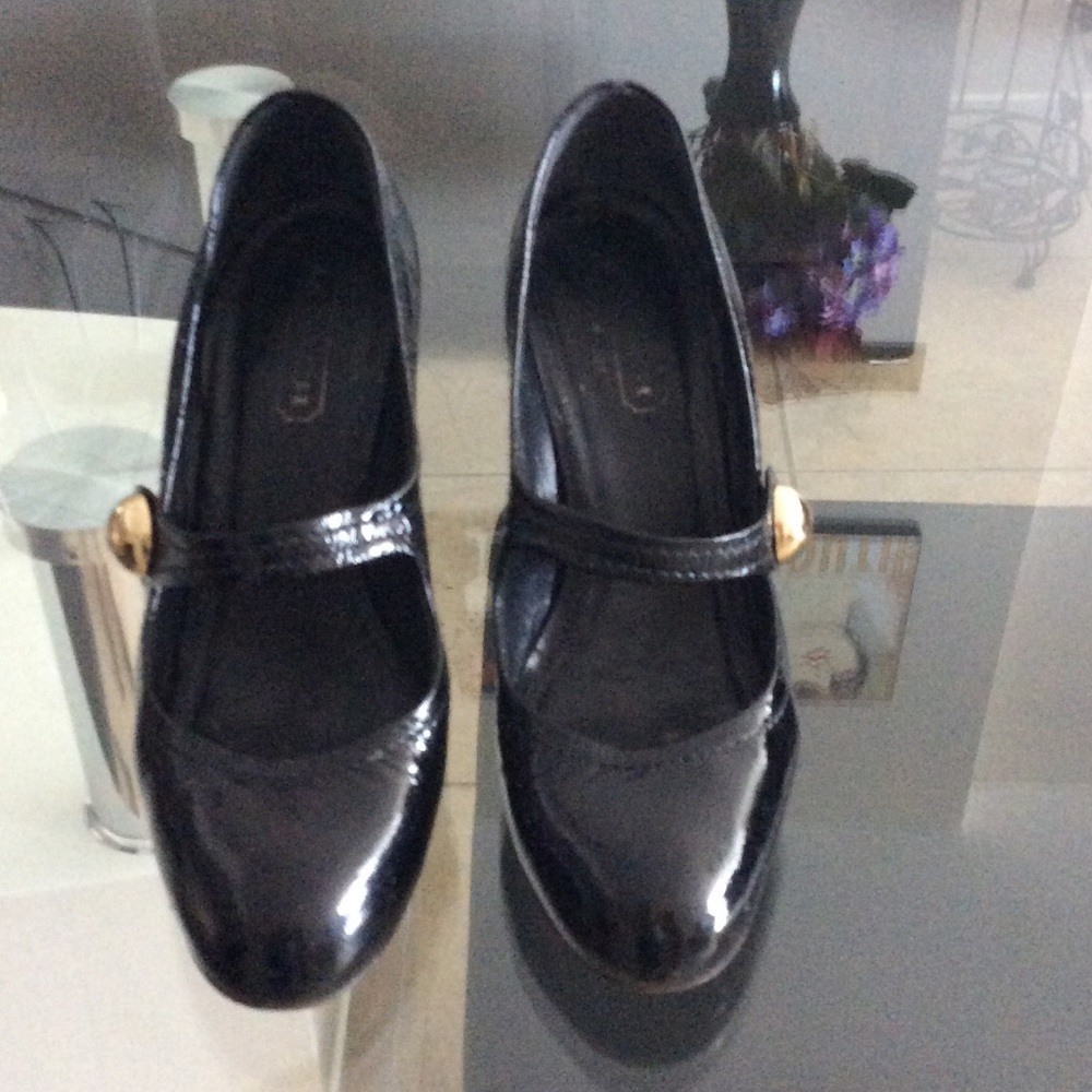 Coach wide heels
