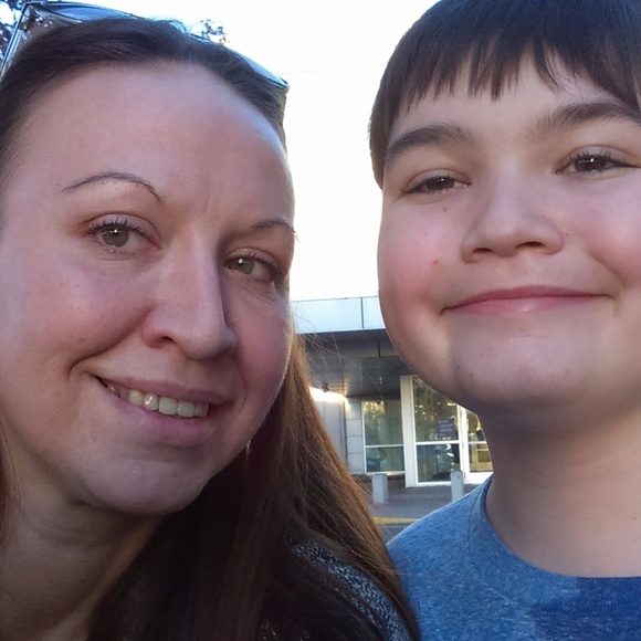 Meet your Posher, Michele - Picture 2 of 7