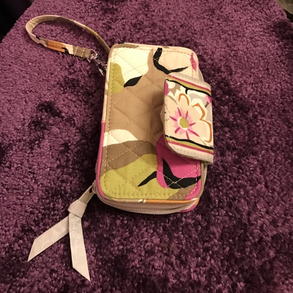 Vera Bradley Phone holder / wallet - Picture 1 of 2