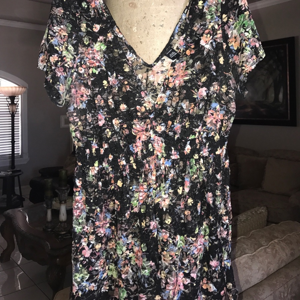 Torrid floral blouse 🌸