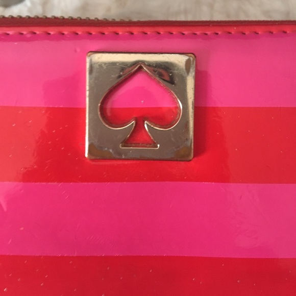 SOLD ♠️ Kate Spade Wallet ♠️ - Picture 5 of 6