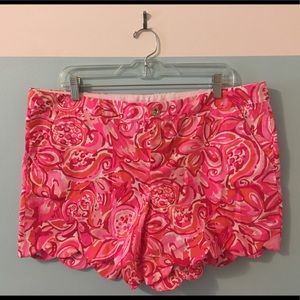 Lilly Pulitzer Buttercup shorts. Size 14