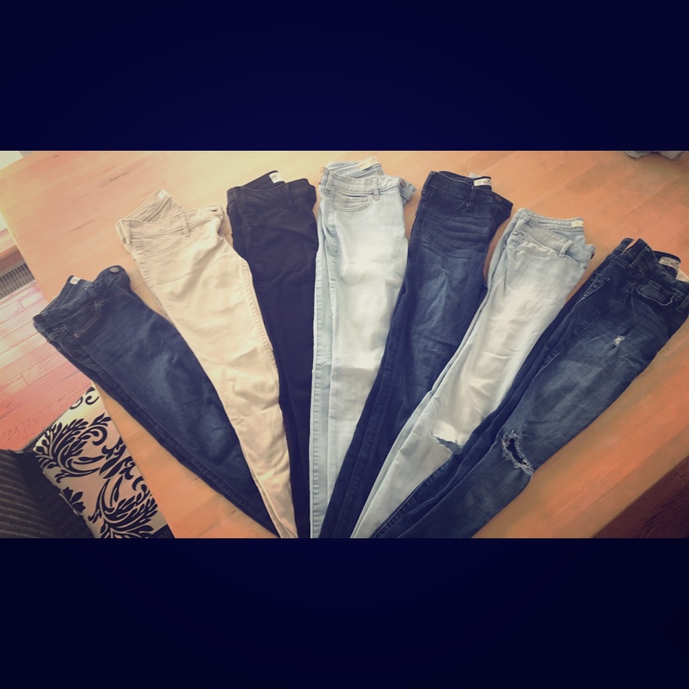 Hollister jeans 10 a pair or 60 for all 7