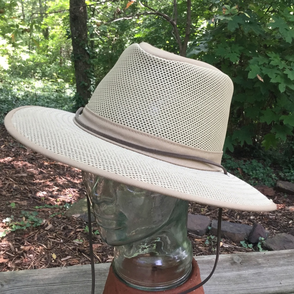 NWT Henschel Aussie Packable Hat