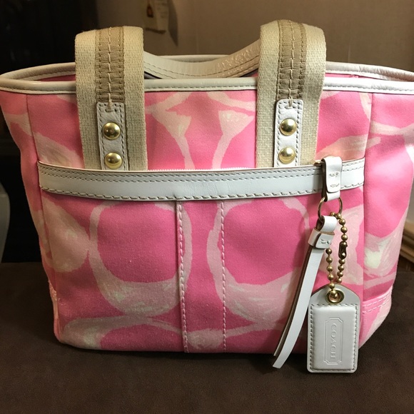 Coach Handbags - Coach purse