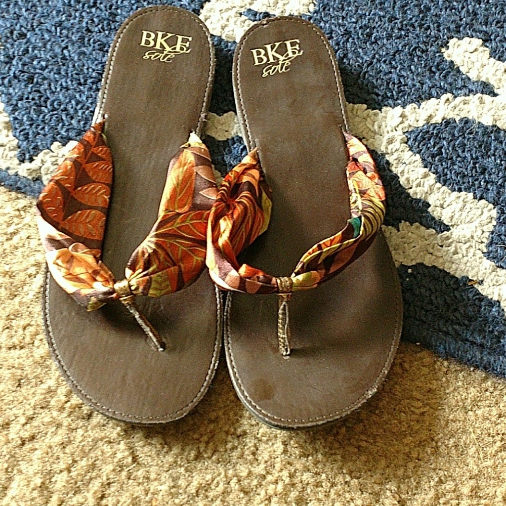 BKE Sandals