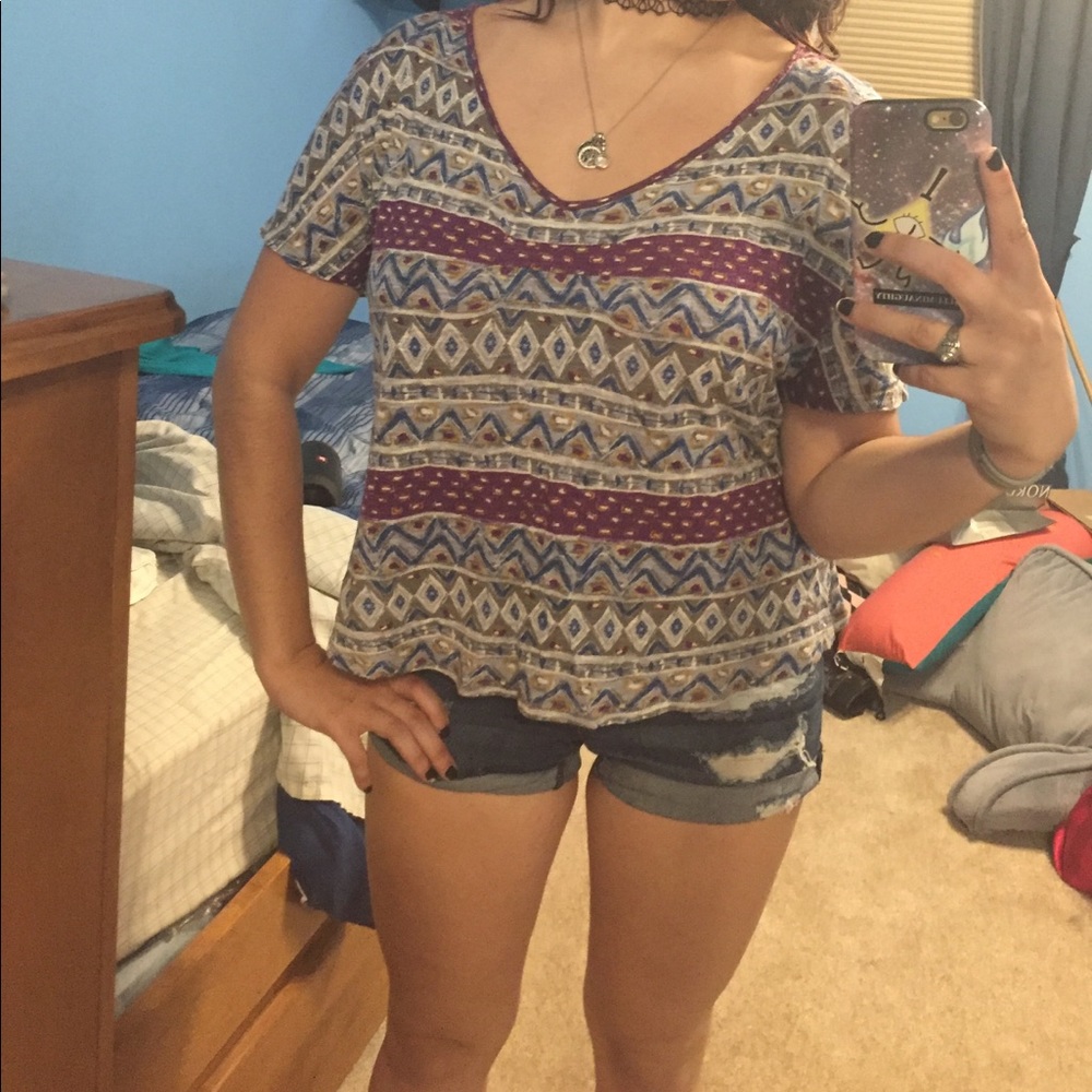 slouchy vneck tshirt SUPER CUTE