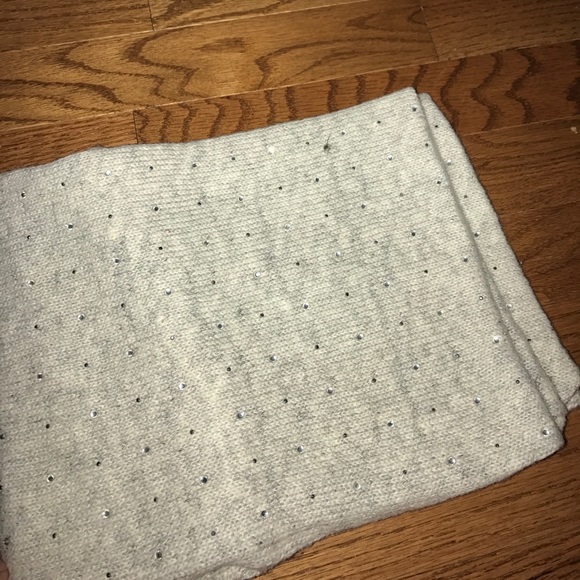 Sparkly scarf - Picture 2 of 2