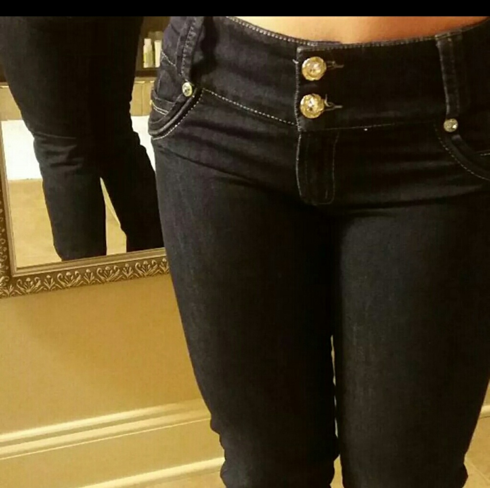 Colombian pants ...tag says 14 but can fit a 7.