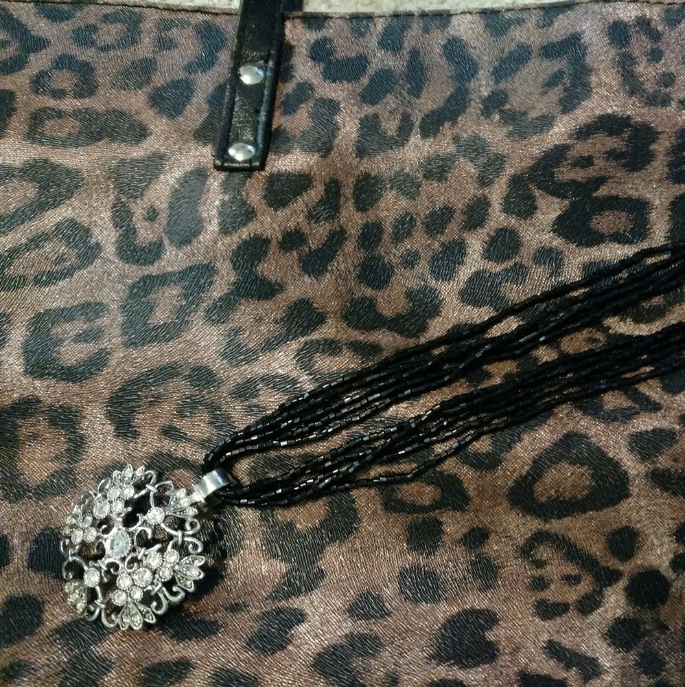 Lia Sophia Glass Bead necklace w/removable pendant
