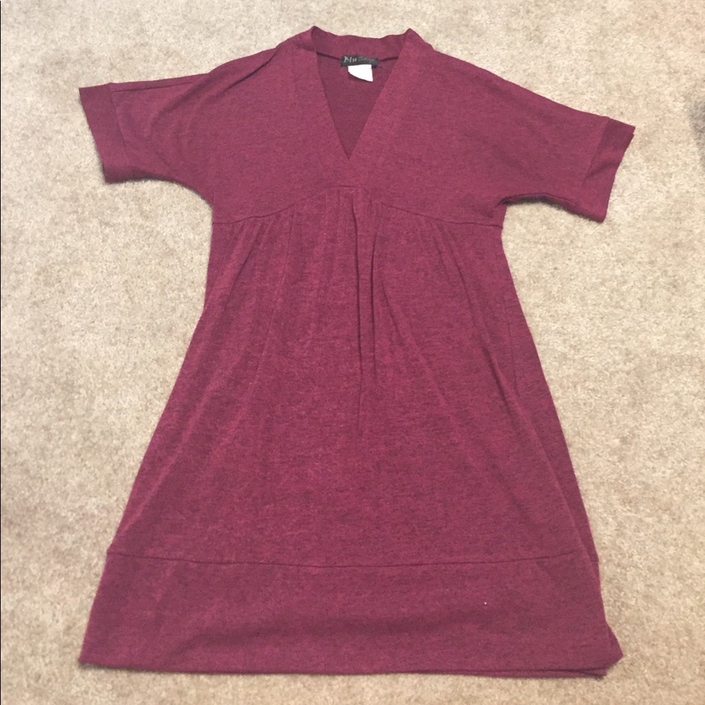 v-neck short sleeve sweater dress
